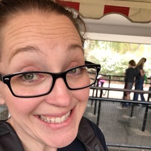 Meet your Posher, Stacie